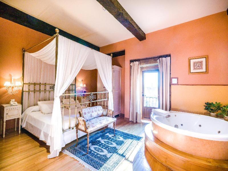Hotel Palacio Garcia Quijano Corrales De Buelna Pokoj fotografie