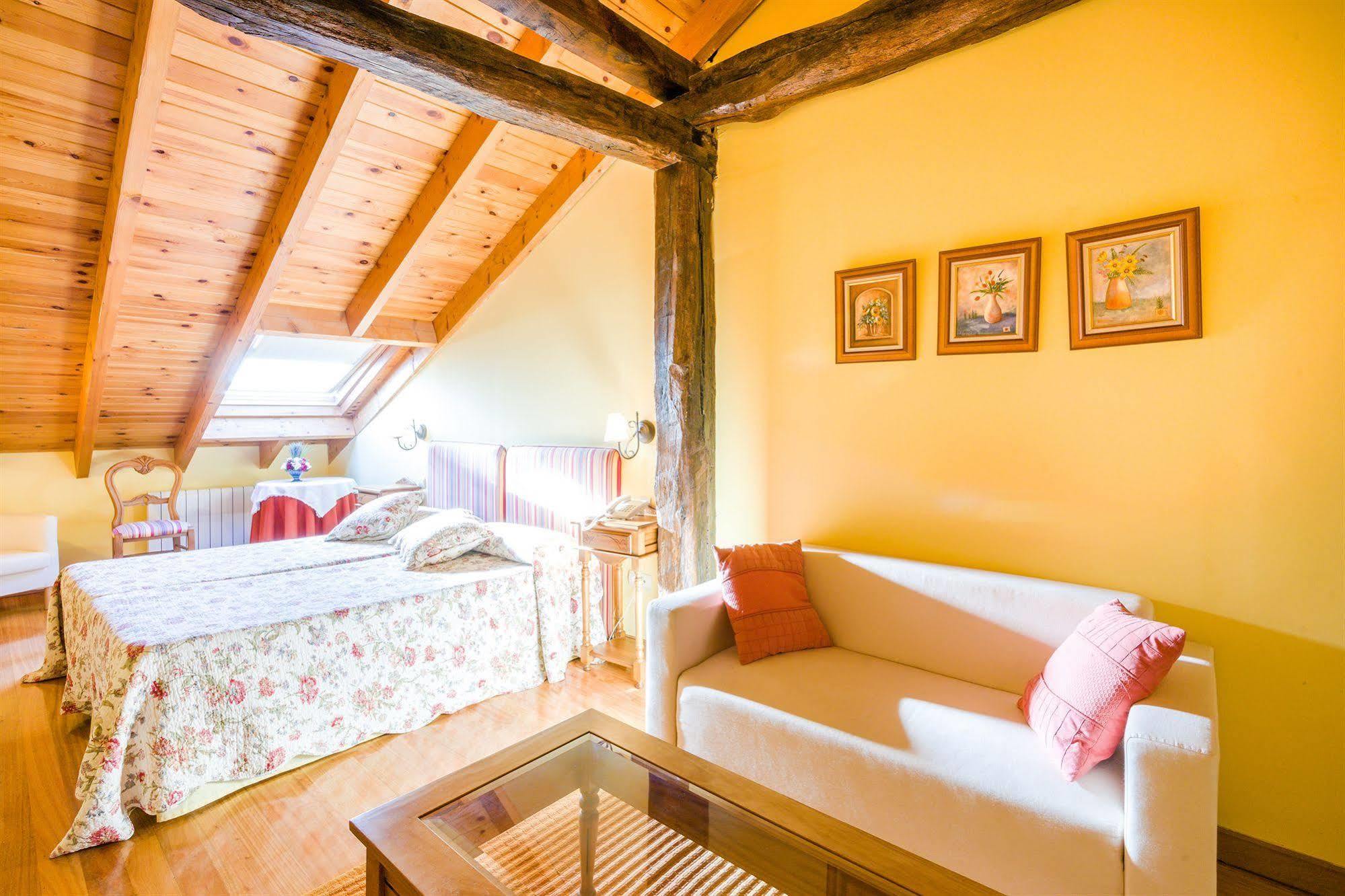 Hotel Palacio Garcia Quijano Corrales De Buelna Exteriér fotografie