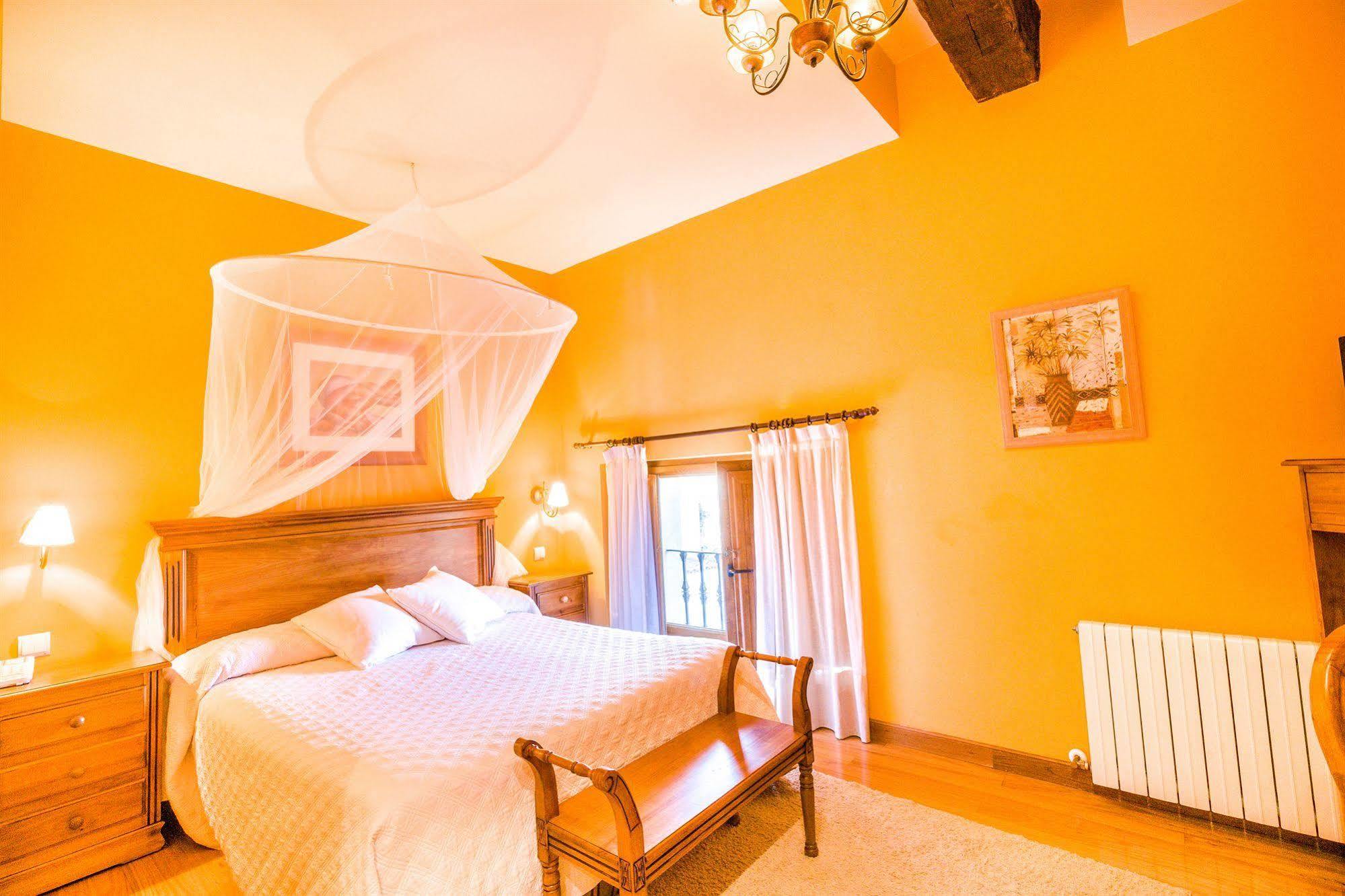 Hotel Palacio Garcia Quijano Corrales De Buelna Exteriér fotografie